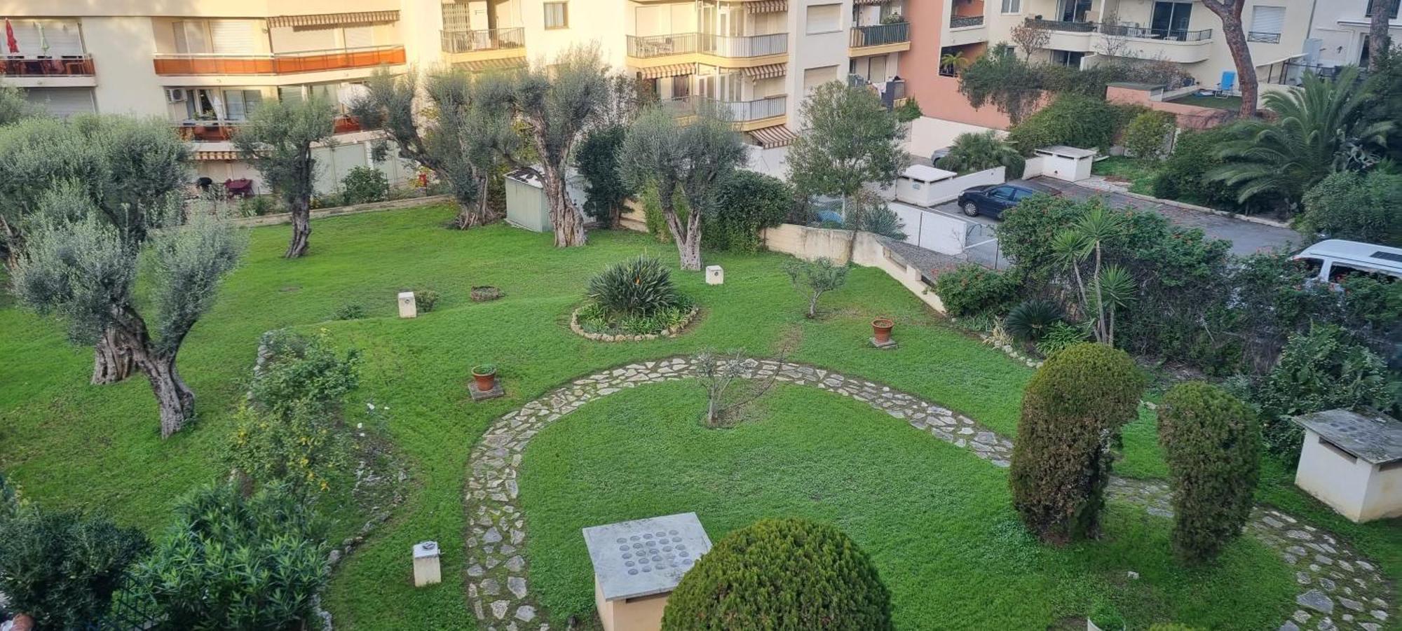 Spacieux 3 pièces avec parking à 400 m des plages Juan-les-Pins Exterior foto